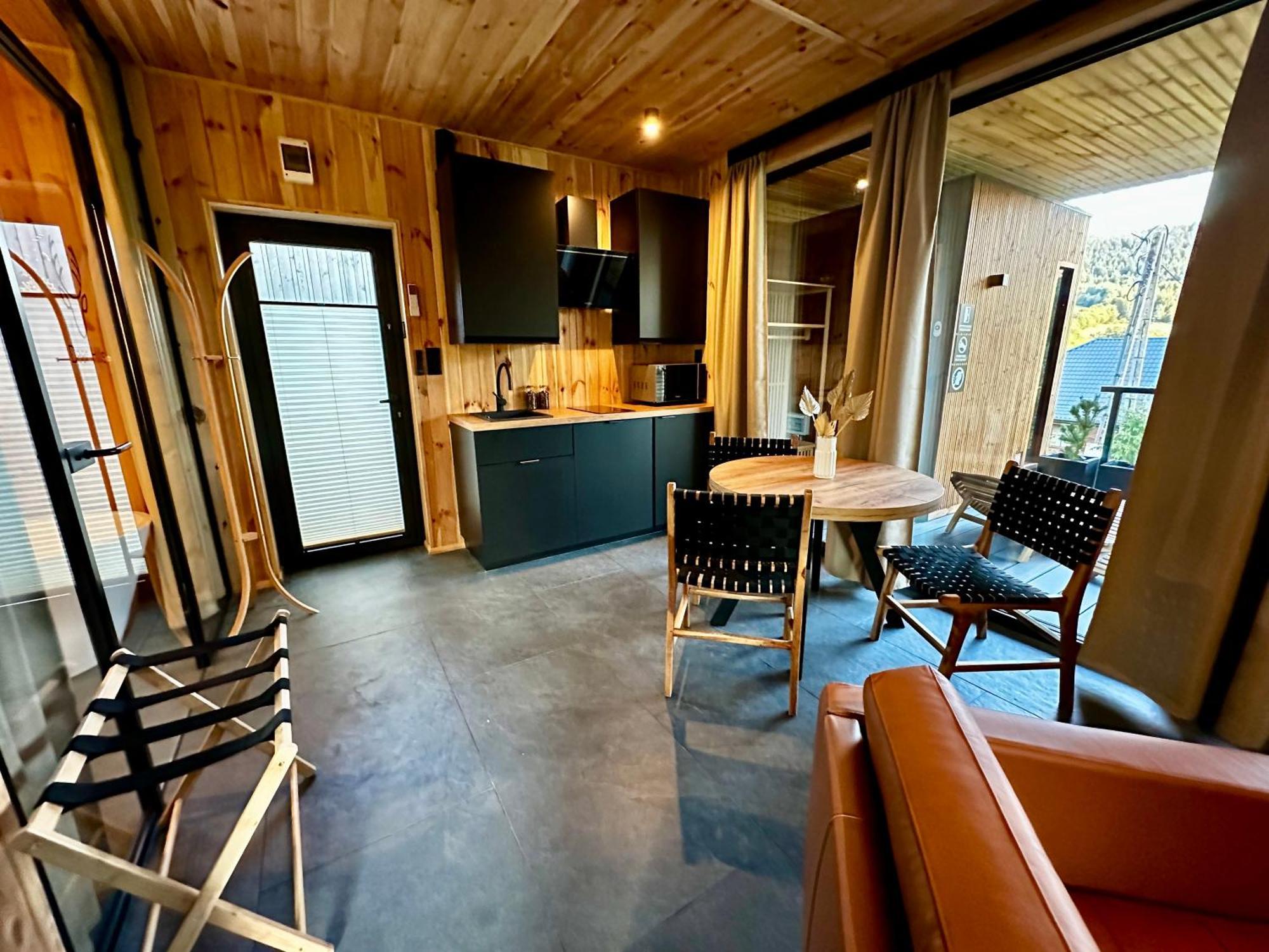 Brown Deer - Z Sauna Na Tarasie, Jacuzzi I Widokiem Na Gory - By Deer Hills Luxury Apartments Kocon Εξωτερικό φωτογραφία